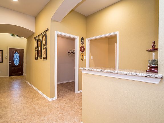 5th image of 1412 Cockatiel Dr