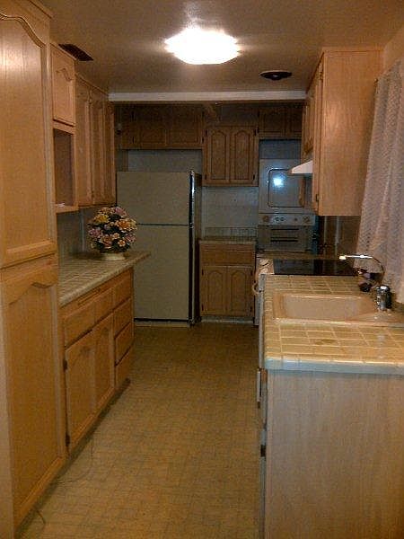 1st image of 555 S 49th St
