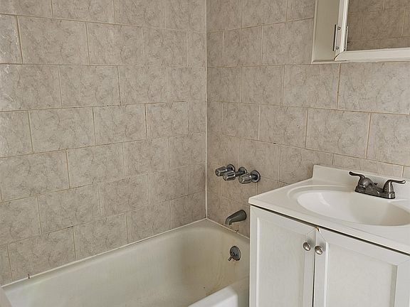 5th image of 193 Newark Ave APT 6