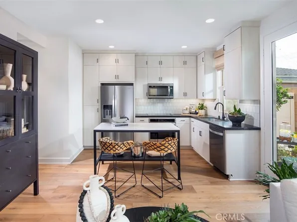 17532 Cameron Ln #105, Huntington Beach, CA 92647