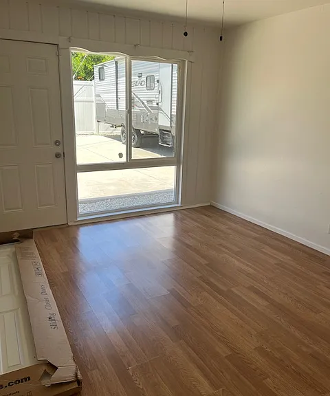 22959 Vose St — Photo 10