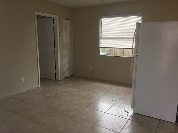 3rd image of 1209 NW 5th Ave