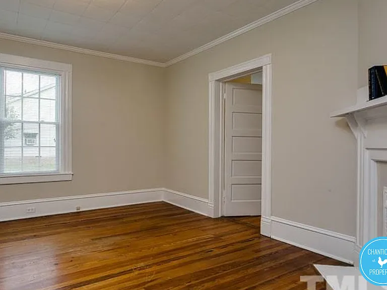 1016 Hale St — Photo 15