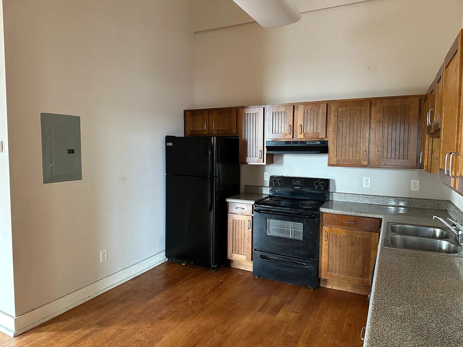 133 S Garnett St — Photo 2