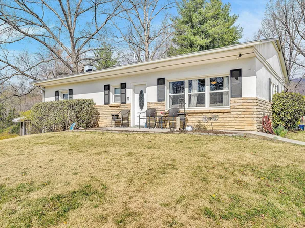 401 Southview Dr, Salem, VA 24153