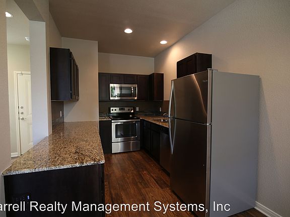 3rd image of 400 Bosque Blvd Unit 404