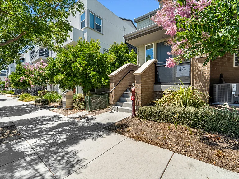 1851 Dobbin Dr — Photo 3