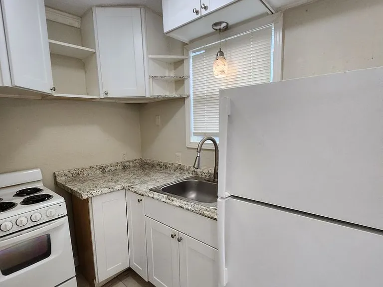 3000 Torres Ave — Photo 5