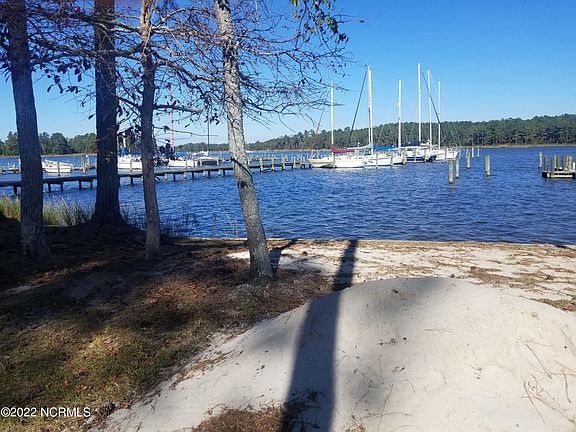 2nd image of 310 Jordan Creek Marina Drive