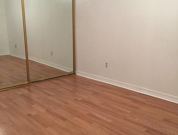2nd image of 964 Winter Garden Dr