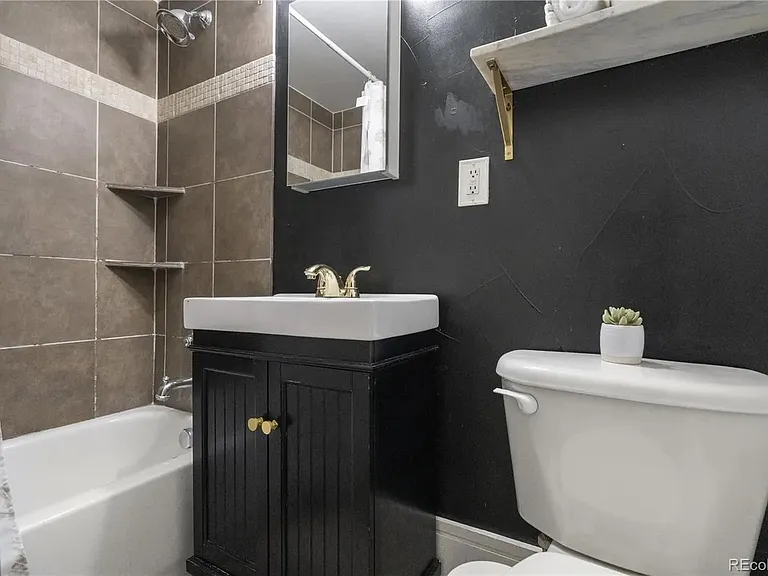 740 N Sherman St #305 — Photo 14