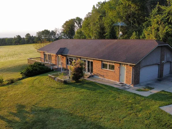 3700 N Pea Ridge Rd, Scales Mound, IL 61075