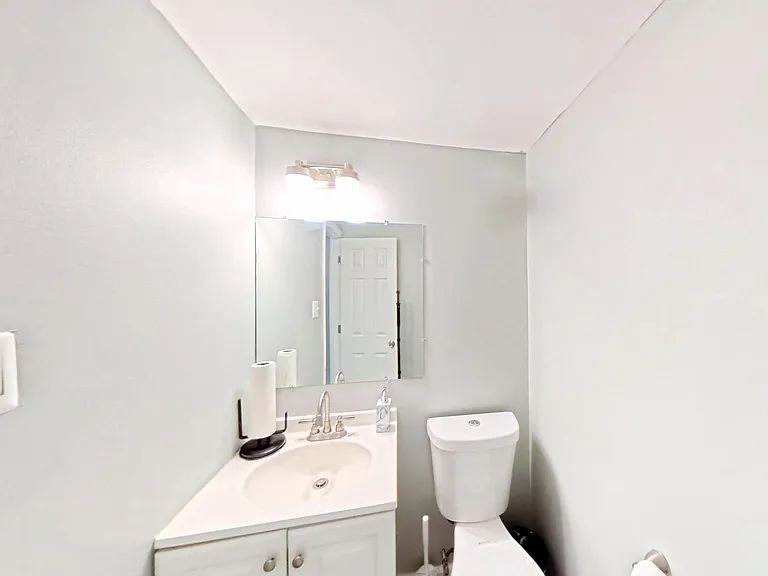 18428 Point Seneca Pl — Photo 16