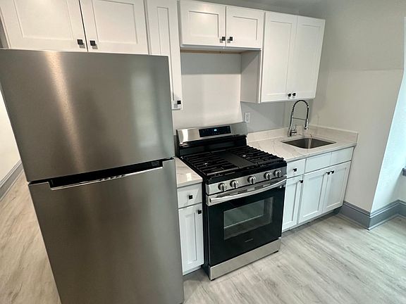 3rd image of 538 E Brinton St Floor 3