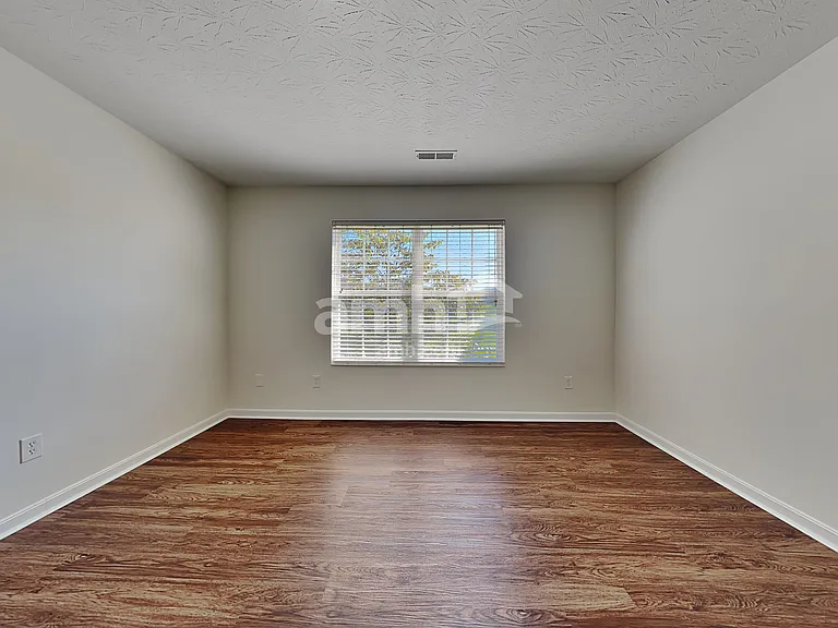 4498 Megan Danielle Dr — Photo 11