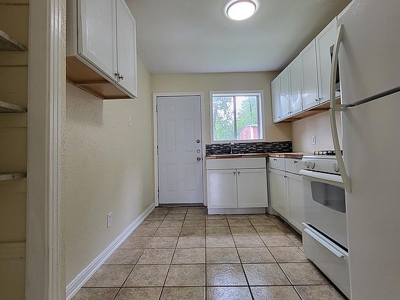 2nd image of 1112 Williamson Dr