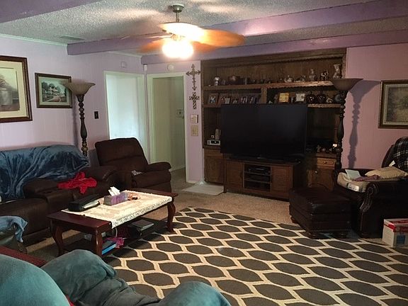 4th image of 2702 Fleetwood Dr