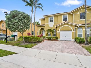 Century Breeze, Miami, FL 33186