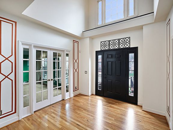 4th image of 605 Cotswold Park Ct