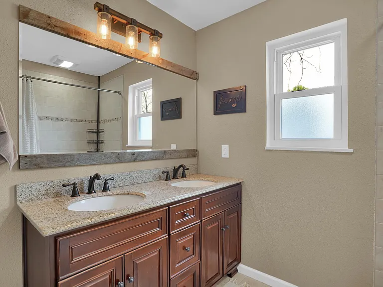 5825 Eggar Ct — Photo 17