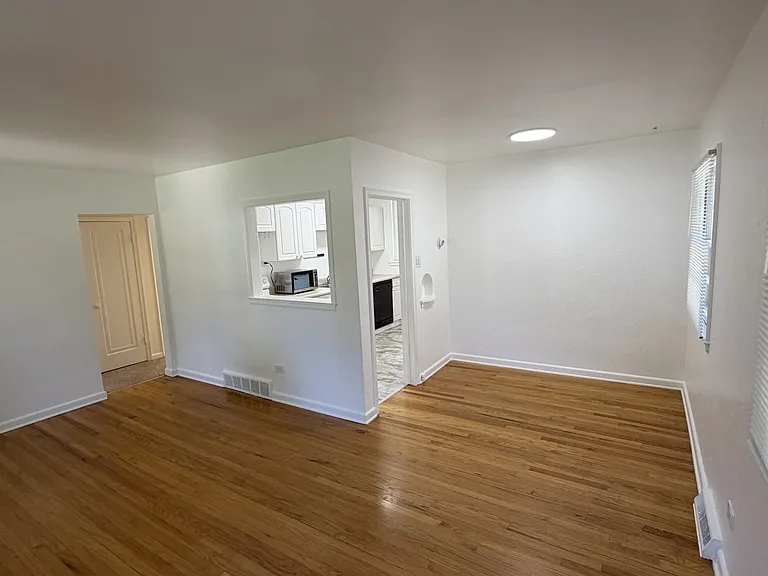 2525 S Clayton St — Photo 31