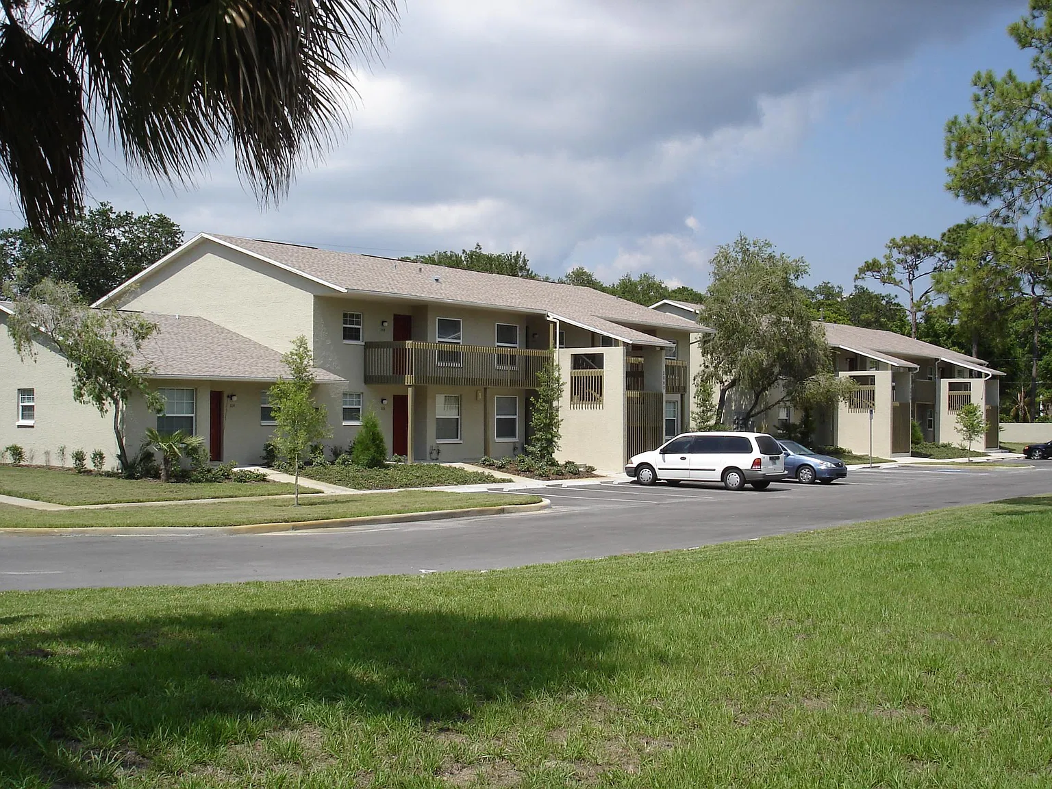 2 bed, 950 sqft, $1,775 — Photo 1
