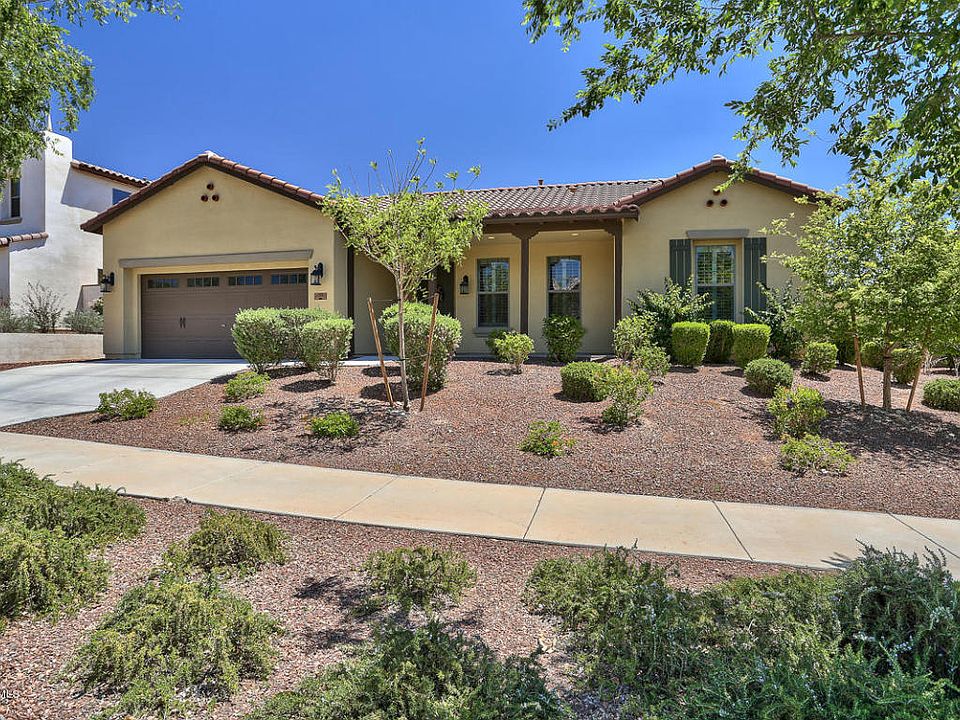 1st image of 20987 W Western Dr