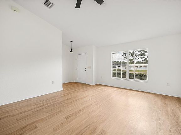 3rd image of 8361 SW 135th Loop