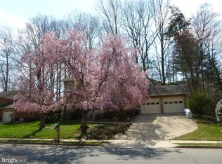 6688 Old Blacksmith Dr, Burke, VA 22015