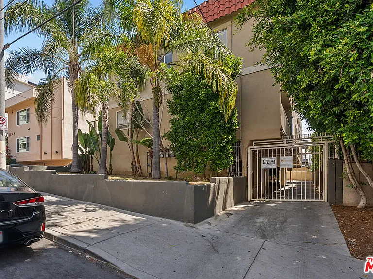 1540 N Fuller Ave #7 — Photo 5