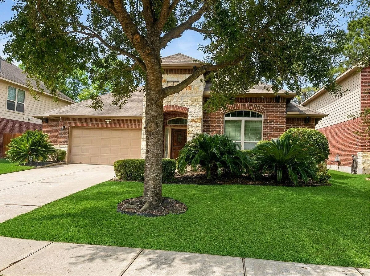 4 bed, 2.0 bath, 2155 sqft, $2,350 — Photo 2