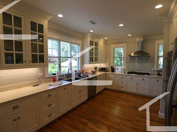 2nd image of 119 Westbourne Ter #1R