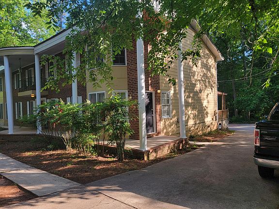 2nd image of 185 Highland Park Dr #185