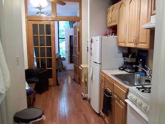 2nd image of 43 Carmine St APT 5