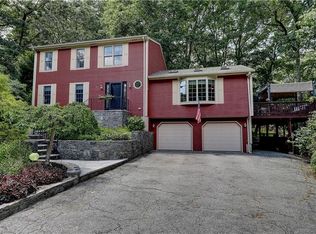 16 Deer Run, Cranston, RI 02921