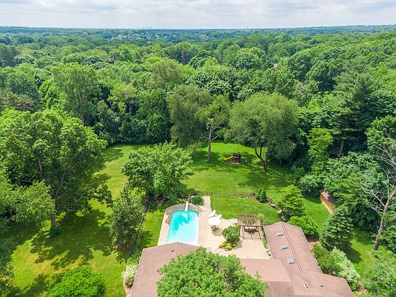 Pool, Play Area & Volleyball