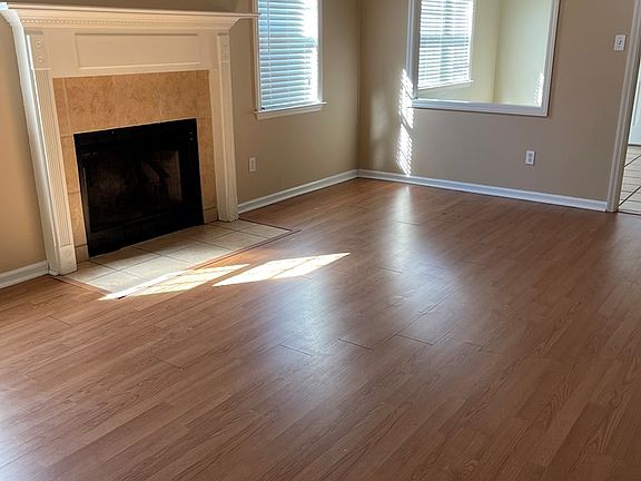 4th image of 4230 Wilshire Dr