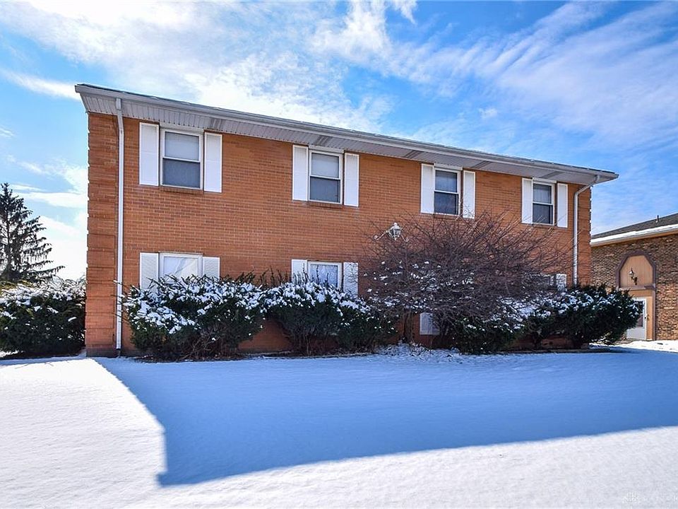 1st image of 2070 Hewitt Ave