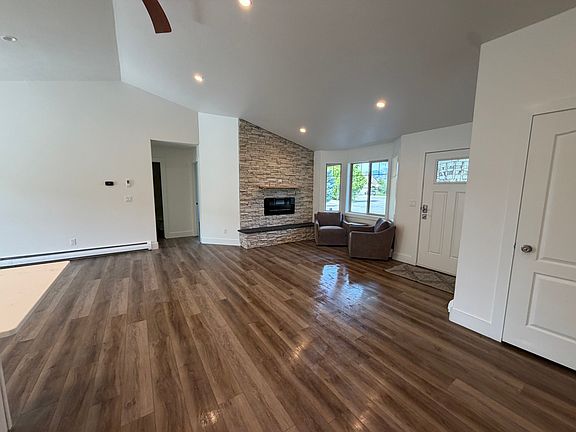 5th image of 217 Lillian Way