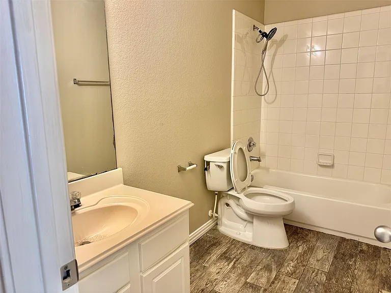 13107 Lawsons Creek Ln — Photo 16