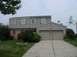 1652 Forester Dr, Cincinnati, OH 45240