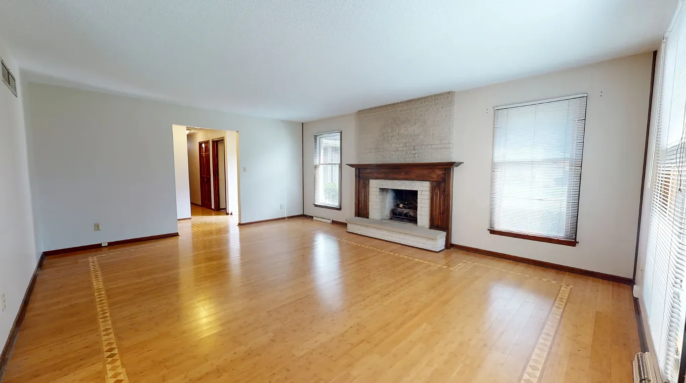 3 bed, 1660 sqft, $2,395 — Photo 4