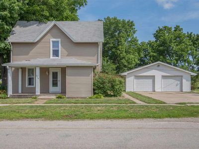 210 E 1st Ave, Lisbon, IA, 52253