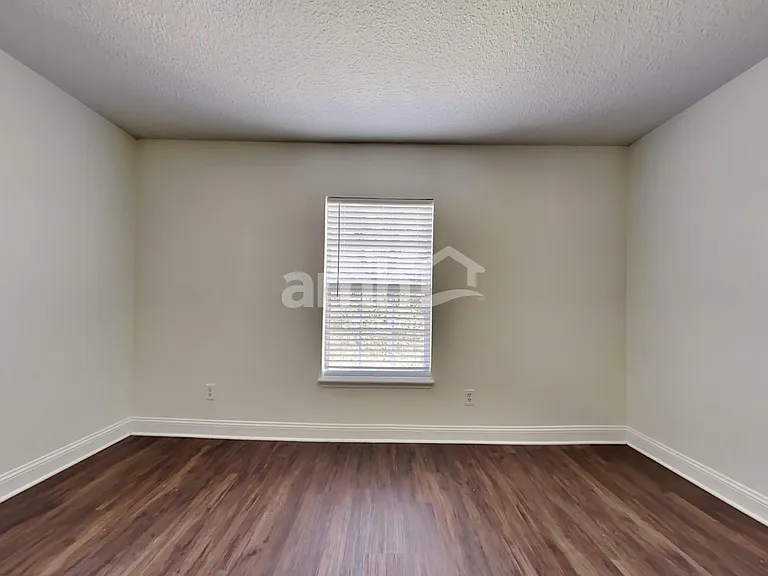 2510 Victoria Point Dr — Photo 16