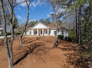 1275 Oakhaven Dr, Roswell, GA 30075