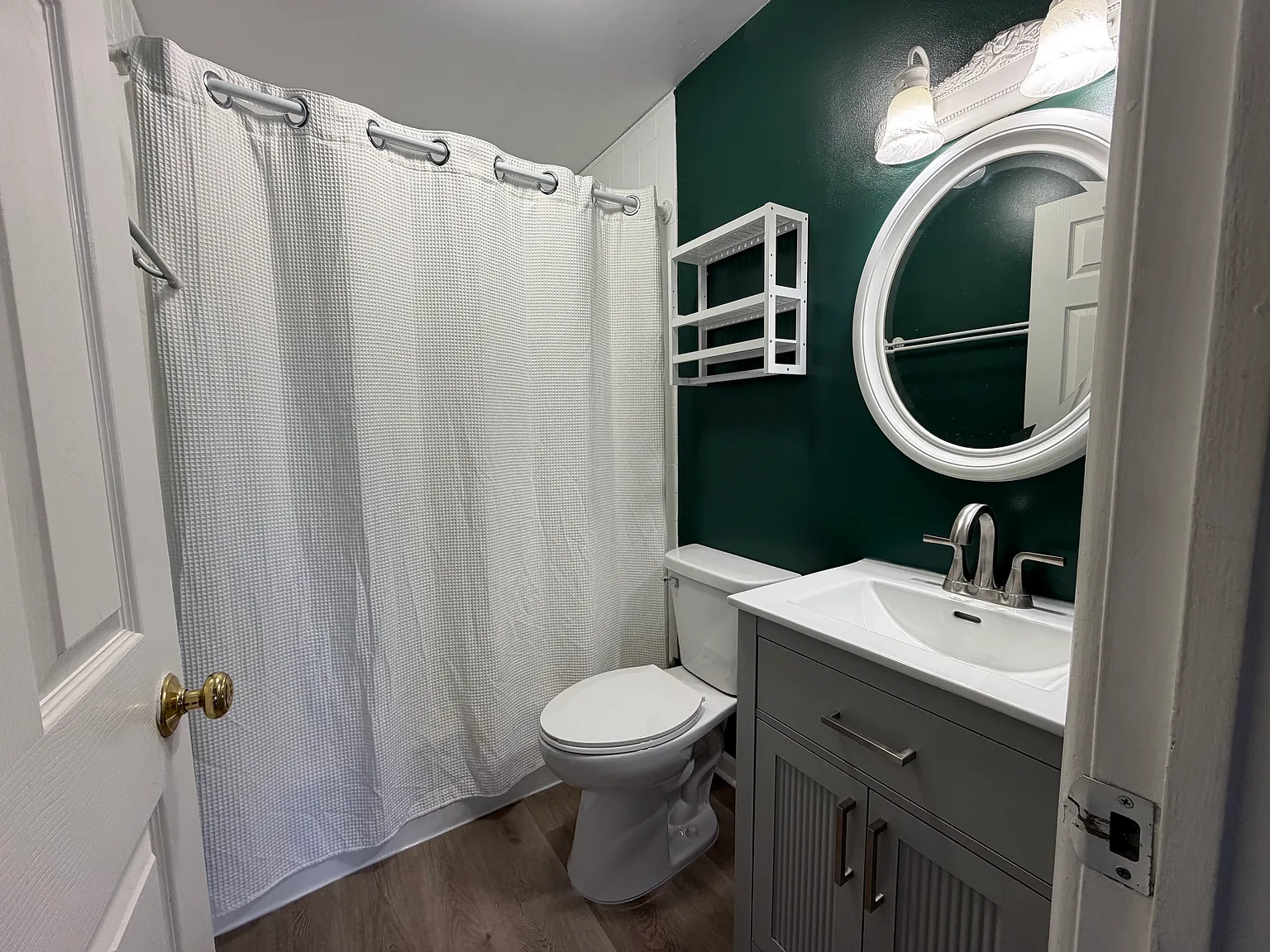 2 bed, 1100 sqft, $1,600 — Photo 2