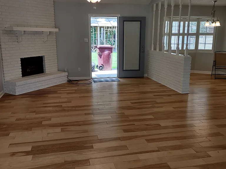428 Audubon Dr N — Photo 2
