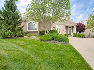 11822 S Carriage Rd, Olathe, KS 66062