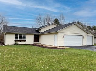 1205 Aldrin Rd, Rockton, IL 61072