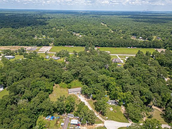 4th image of 15981 Oak Creek Trl